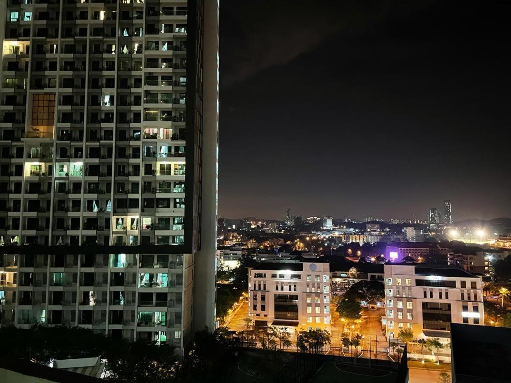 Cozy Studio Unit,Cyberjaya,Wifi, Netflix,Free Parking Extérieur photo